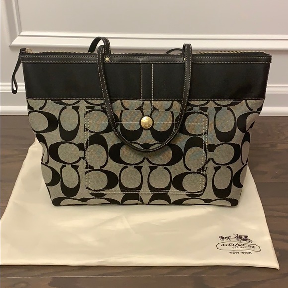 Coach Signature Handbag - Picture 1 of 15